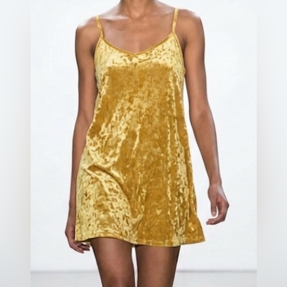 Her Universe DC‎ Birds of Prey Harley Quinn Mustard Crushed Velvet Mini Dress 5